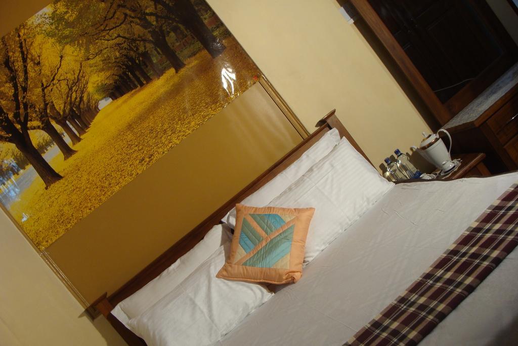 Sugandi Inn Kochchikade Екстериор снимка