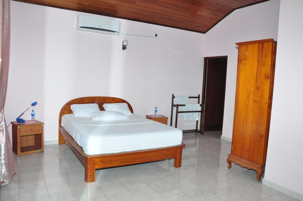 Sugandi Inn Kochchikade Екстериор снимка