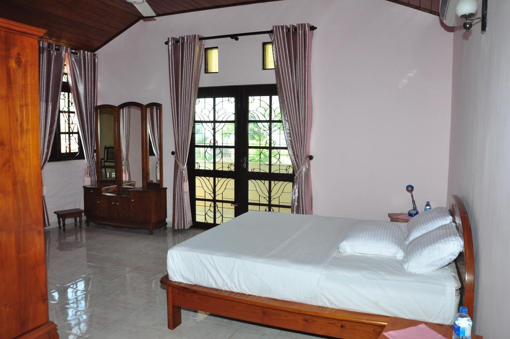 Sugandi Inn Kochchikade Екстериор снимка