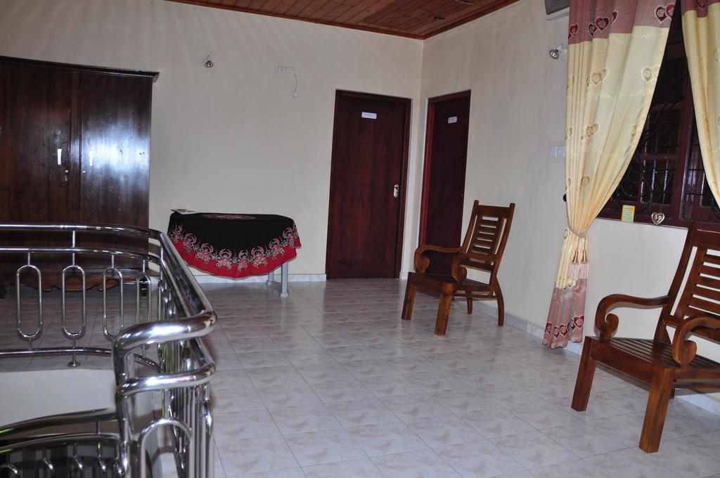 Sugandi Inn Kochchikade Екстериор снимка