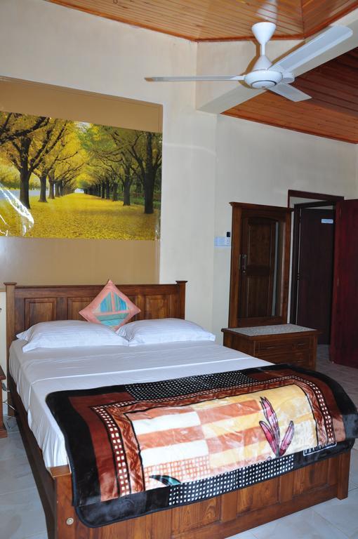 Sugandi Inn Kochchikade Екстериор снимка