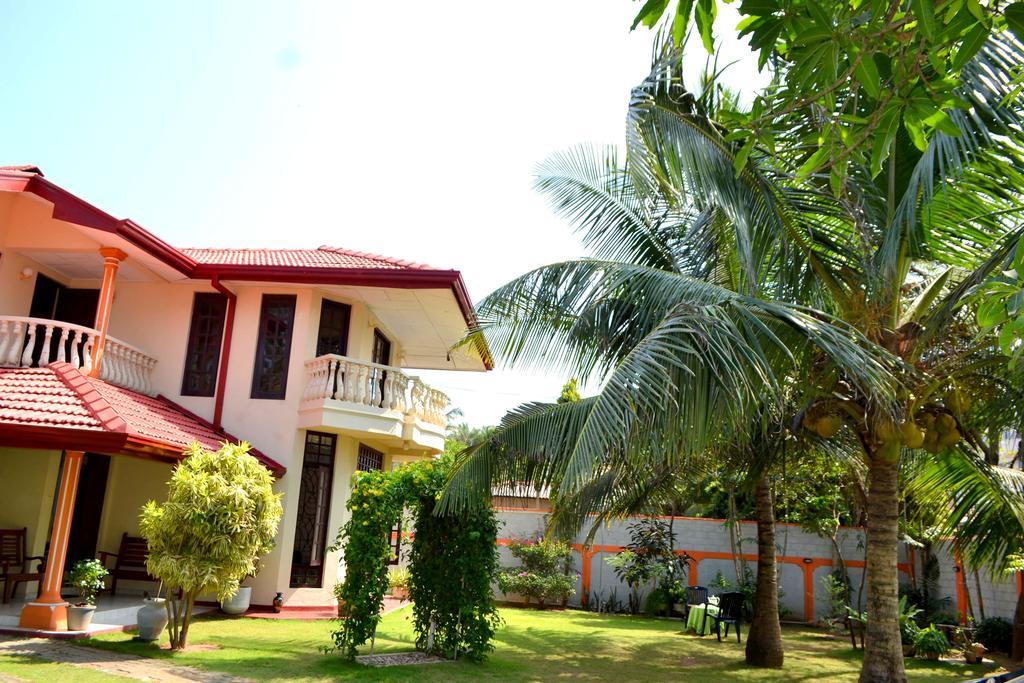 Sugandi Inn Kochchikade Екстериор снимка