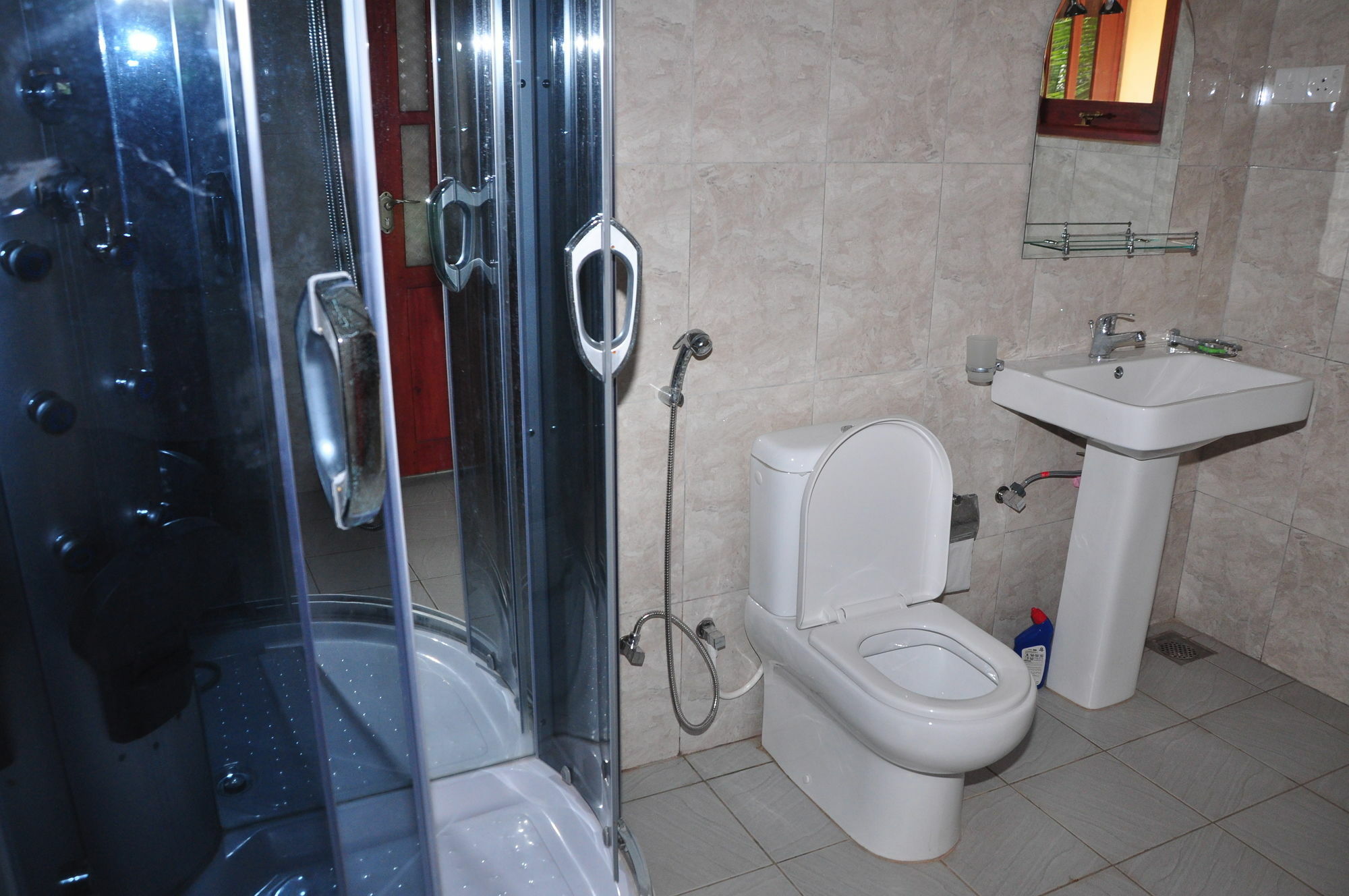 Sugandi Inn Kochchikade Екстериор снимка