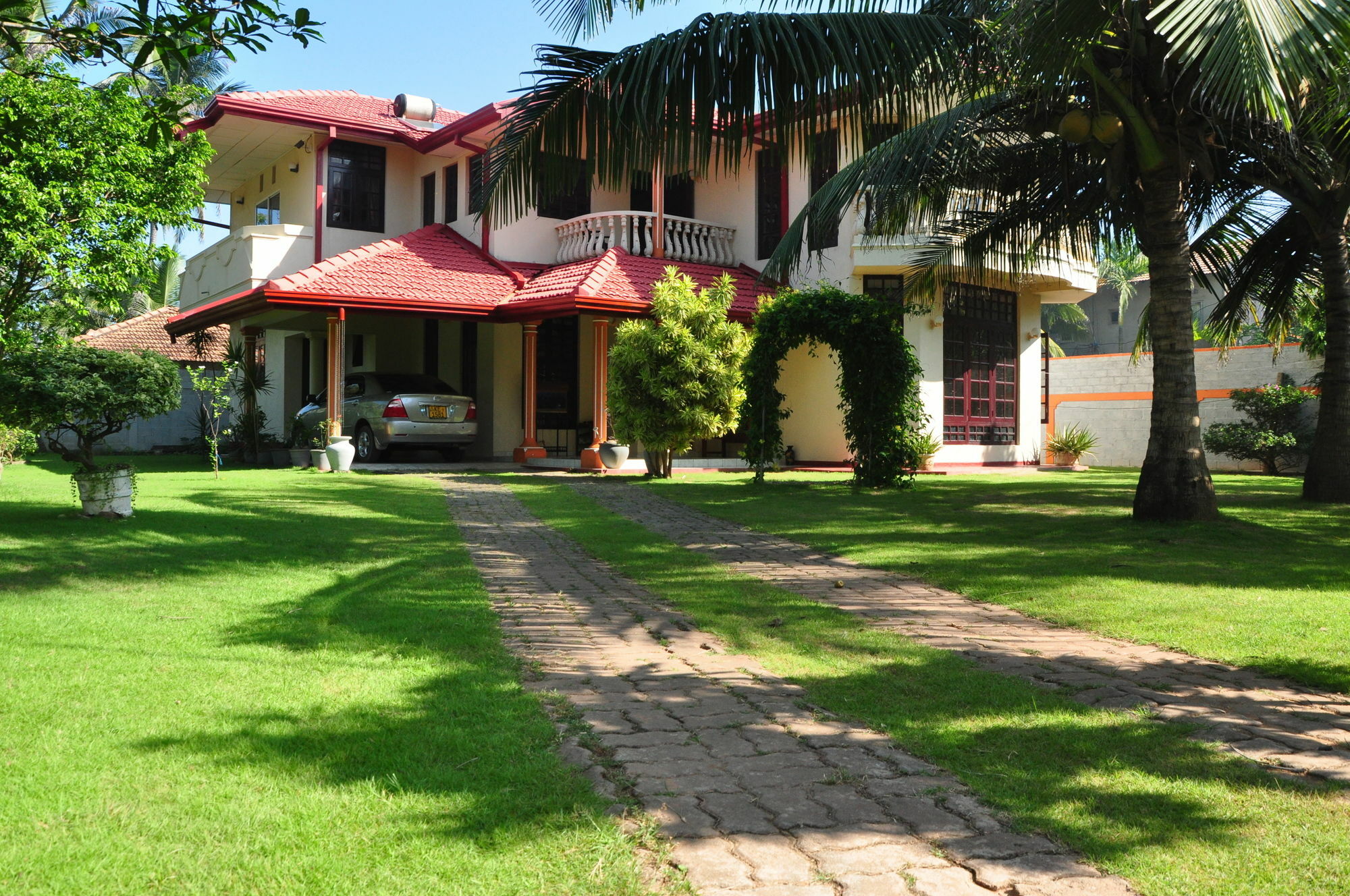 Sugandi Inn Kochchikade Екстериор снимка